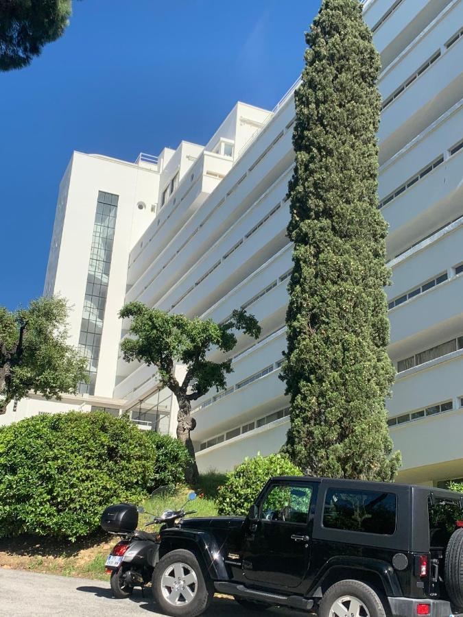 Elegant Studio Et Parking Dans Batiment Historique Saint-Tropez Zewnętrze zdjęcie